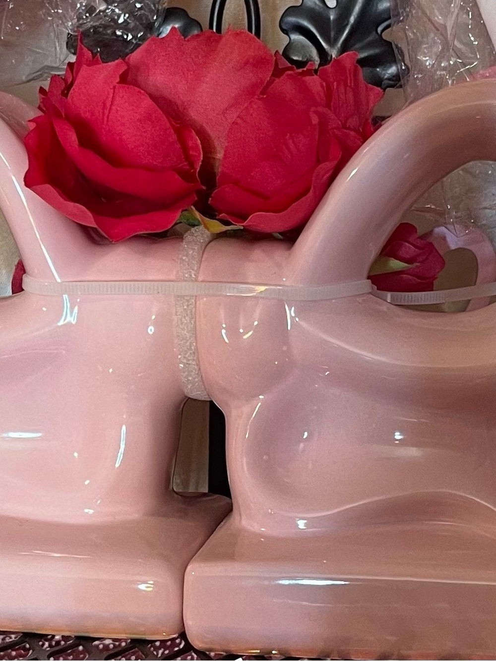 Pink Ceramic bow design bookends.
